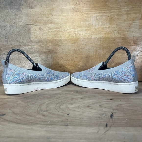 Skechers Arch Fit Knit Womens Size 7 Slip On Shoes Sneakers Light Gray 158404 - Picture 5 of 9